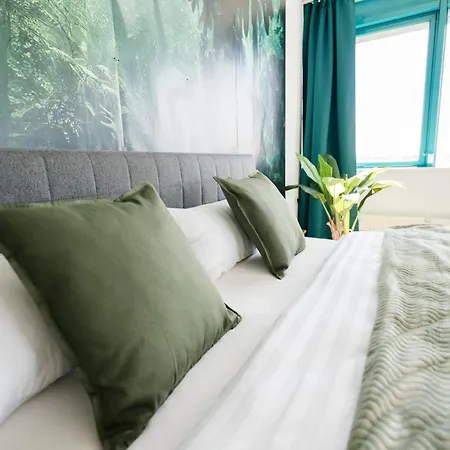Design Penthouse - 4Sz - 2Baeder - Whirlpool - 2 Parkplaetze - Dachterrasse Apartment Karlsruhe Exterior photo