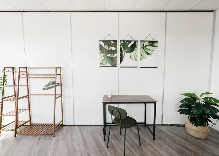 Design Penthouse - 4Sz - 2Baeder - Whirlpool - 2 Parkplaetze - Dachterrasse
