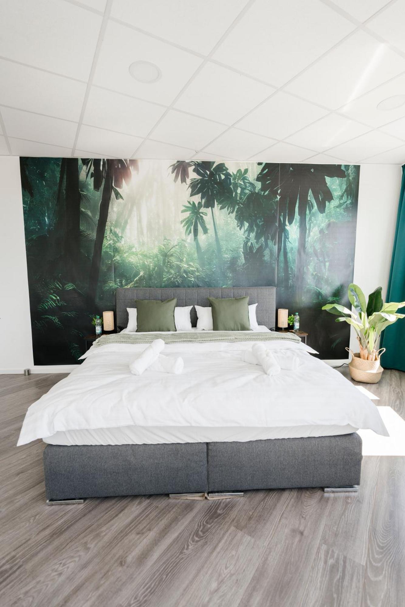 Design Penthouse - 4sz - 2baeder - Whirlpool - 2 Parkplaetze - Dachterrasse * Karlsruhe