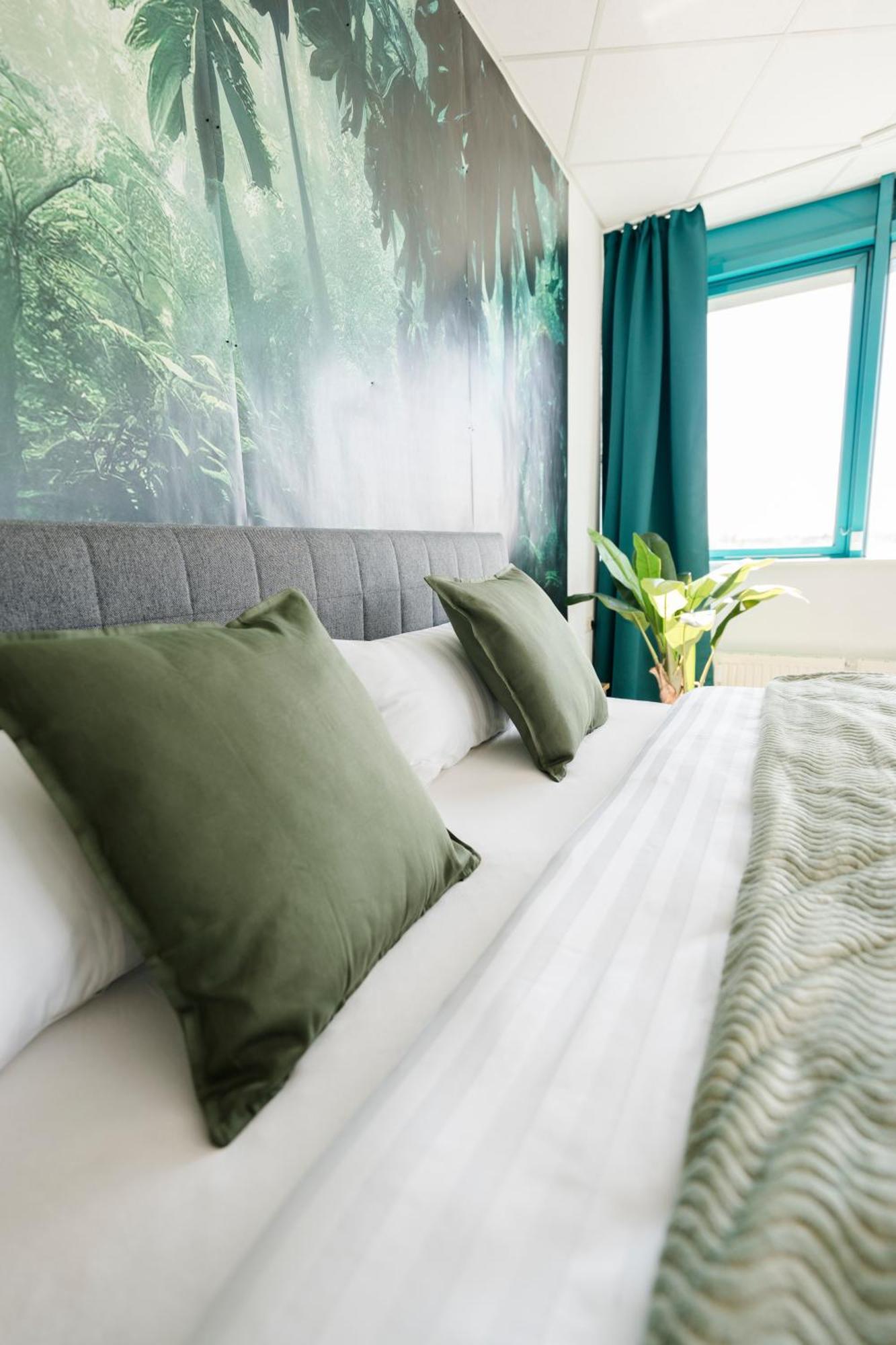 Design Penthouse - 4sz - 2baeder - Whirlpool - 2 Parkplaetze - Dachterrasse