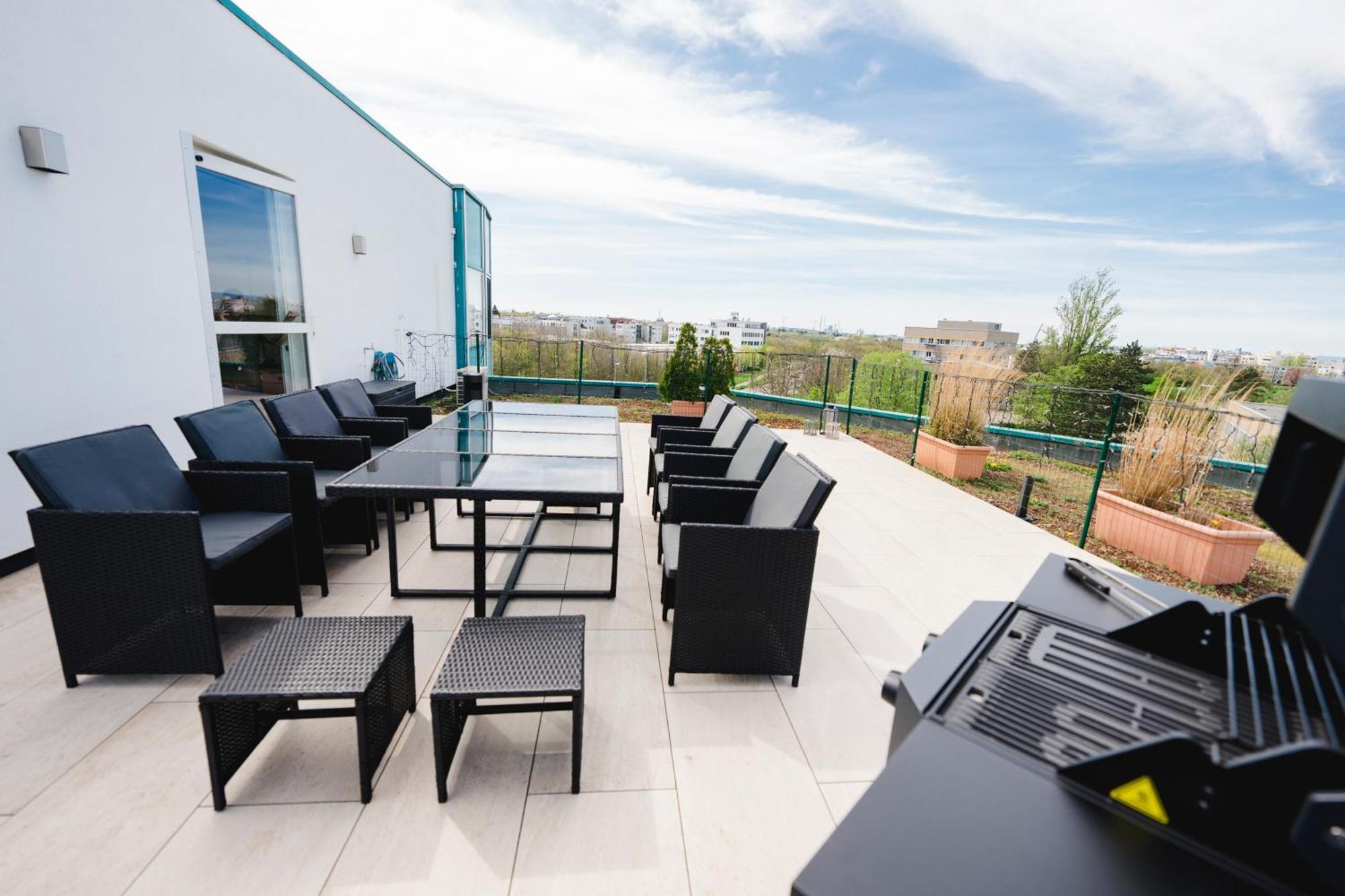 Design Penthouse - 4sz - 2baeder - Whirlpool - 2 Parkplaetze - Dachterrasse Apartment Karlsruhe