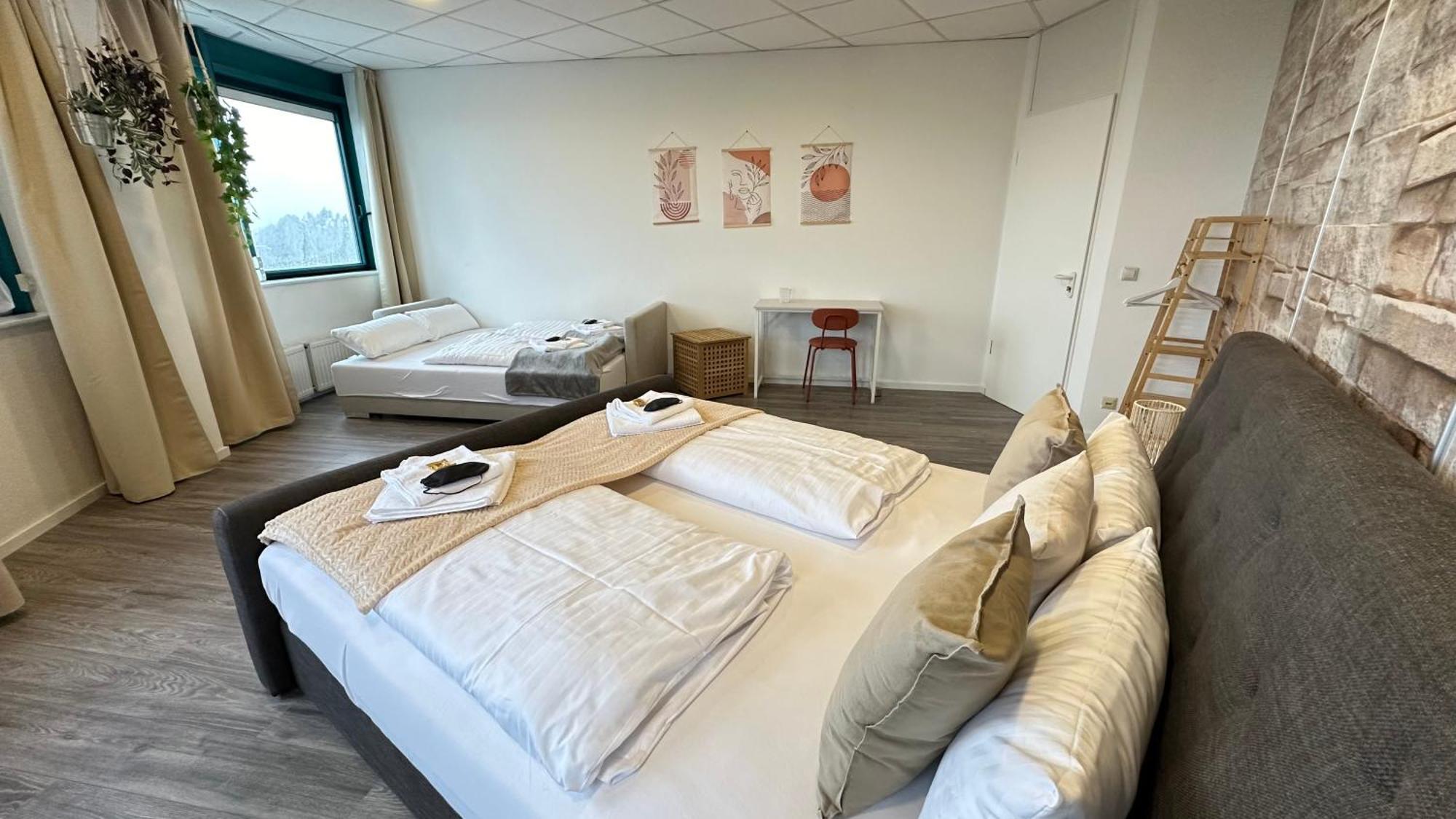 Design Penthouse - 4sz - 2baeder - Whirlpool - 2 Parkplaetze - Dachterrasse Apartment Karlsruhe