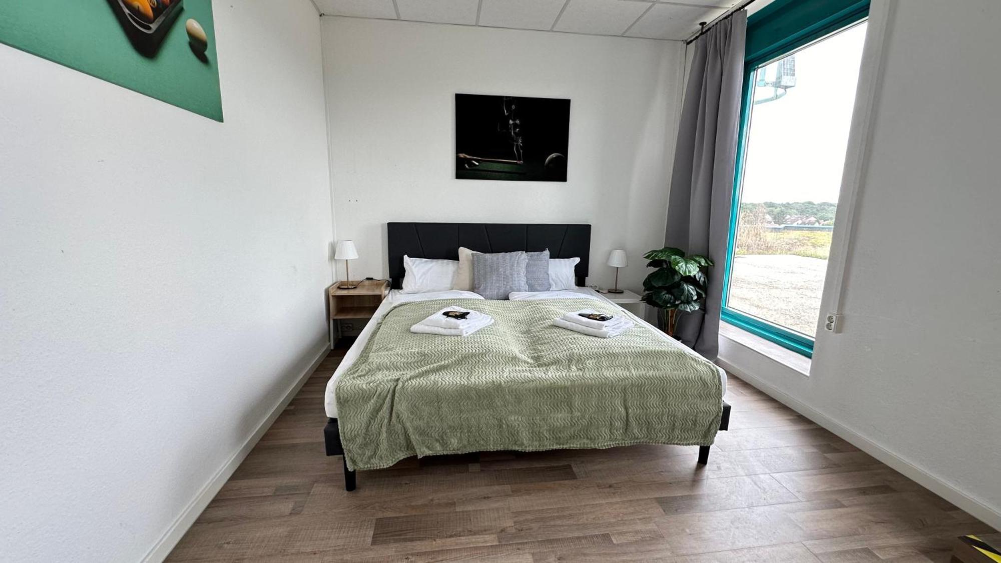 Design Penthouse - 4sz - 2baeder - Whirlpool - 2 Parkplaetze - Dachterrasse *