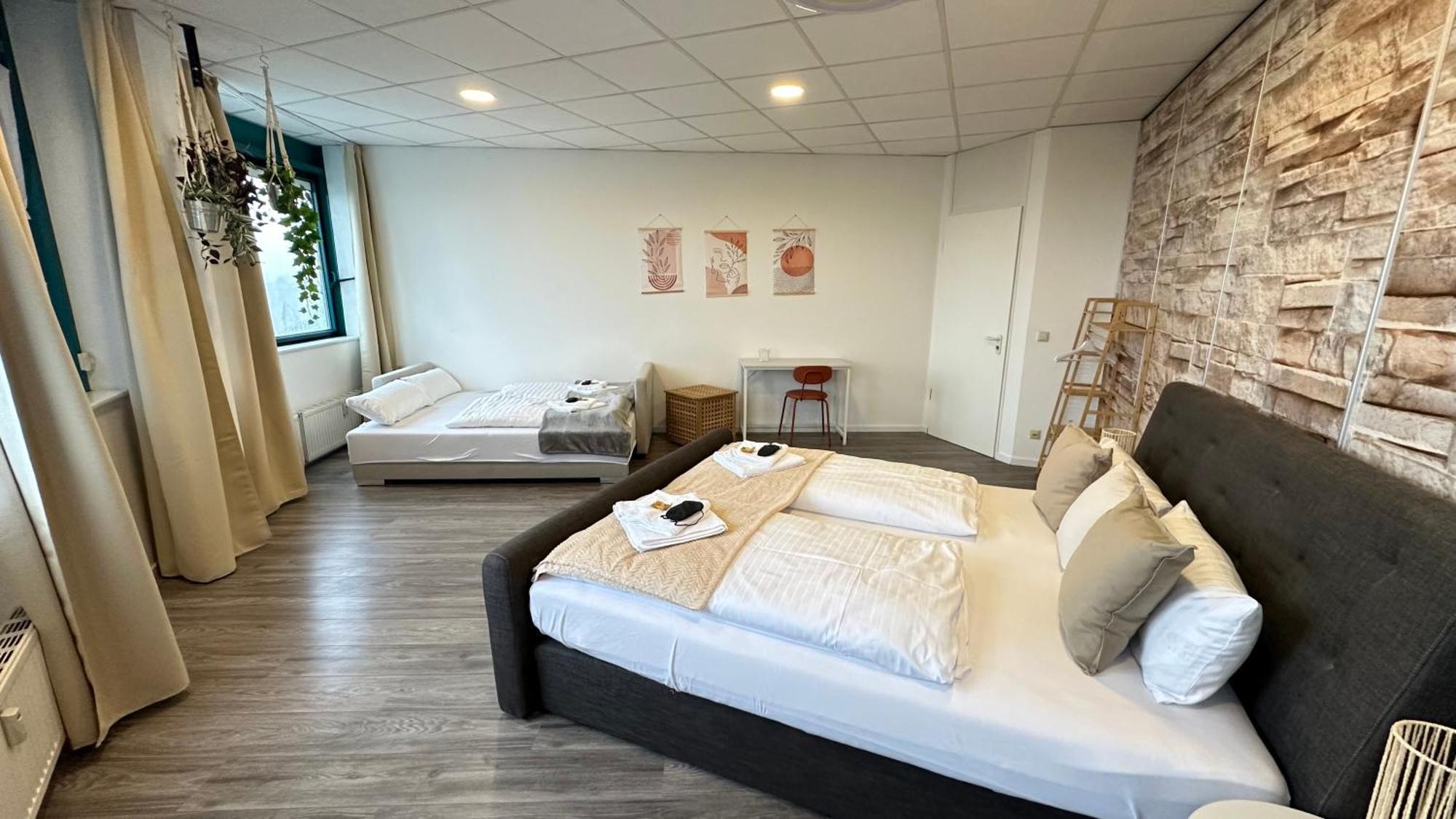Design Penthouse - 4sz - 2baeder - Whirlpool - 2 Parkplaetze - Dachterrasse Karlsruhe